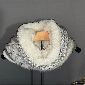 Sonoma Cream Fleece Scarf